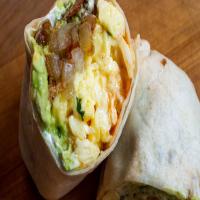 Bacon, Egg, and Cheese Breakfast Burrito Recipe_image