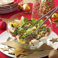 Candied Pecan and Pear Salad_image