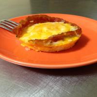 Eggs Baked in Bacon Ring_image