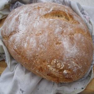 Crunchy Farmhouse Bread_image