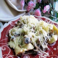 Tortellini With Porcini Mushroom Sauce_image