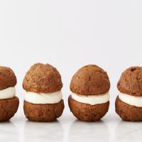 Pumpkin Whoopie Pies with Cream-Cheese Filling_image