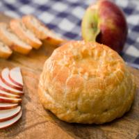 Baked Brie with Fig Preserves_image