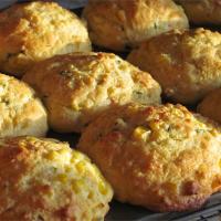 Basil, Roasted Peppers and Monterey Jack Cornbread_image