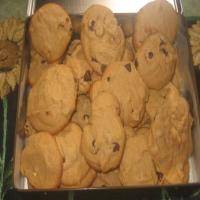 Chewy peanut butter-chocolate chip cookies_image