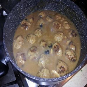 Ma's Meatballs & French Onion Gravy_image