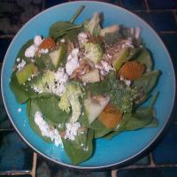 Spinach Salad With Gorgonzola Cheese_image