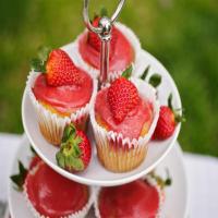 Lizzie's Strawberry Cupcakes_image