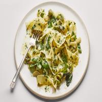 Herby Pasta with Garlic and Green Olives image