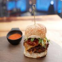 Spanish Burger with Pickled Shallots_image