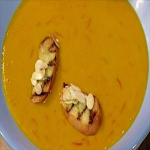 Roasted Butternut Squash and Saffron Soup with Toasted Almond Croutons_image