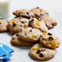 Chocolate Chip-Apricot Cookies_image
