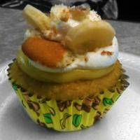 Banana Pudding Cupcakes (Like the Actual Dessert!) image