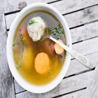 Horseradish Matzo Ball Soup_image