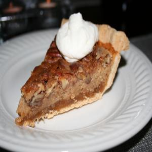 Momma Maglione's Pecan Pie W/Amaretto Whipped Cream_image