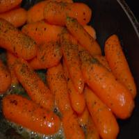 Glazed Carrots With Fresh Dill_image