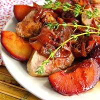Roasted Pork Tenderloin with Fresh Plum Sauce_image