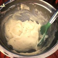 Black Truffle Mashed Potatoes in Instant Pot_image