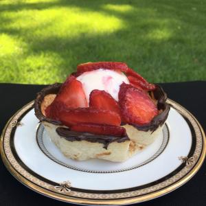 Strawberries and Cream Taco Cup_image
