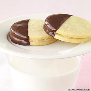 Butter Cookie Sandwiches with Chestnut Cream_image