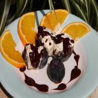 Stuffed Figs Drizzled With Chocolate_image