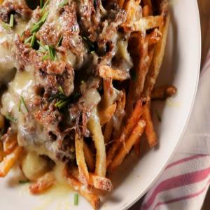 Bison Gravy Smothered Fries_image