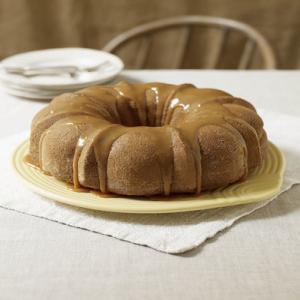 Moist Caramel Apple Cake_image