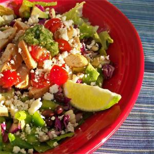 Spicy Southwest Chopped Salad with Salsa Verde_image