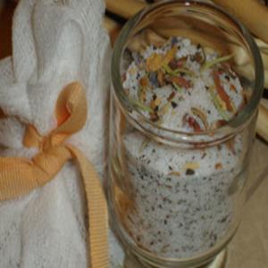 Green Tea Bath Salts Gift in a Jar_image