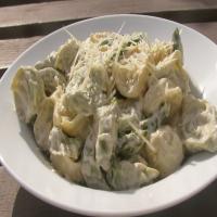 The Realtor's Creamy Cheese Tortellini With Asparagus_image