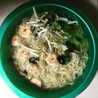 Vietnamese-Style Shrimp Soup_image