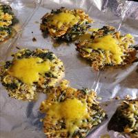 Cheesy Quinoa Patties with Kale and Spinach_image