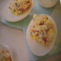Lemon-Dill Chicken Salad Stuffed Eggs_image