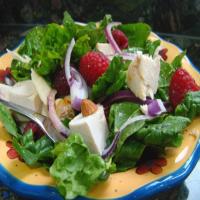 Chicken-Spinach Salad With Raspberries_image