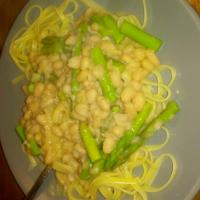 Vegetarian White Bean 'Alfredo' with Linguine image