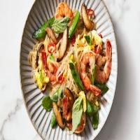 Shrimp-and-Basil Glass-Noodle Stir-Fry image