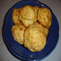 Red Lobster Cheese Biscuits Copycat image