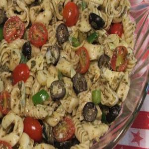 Cheese Tortellini Pesto Pasta Salad_image