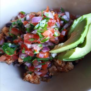 Skillet Chicken and Quinoa with Fresh Salsa image