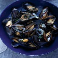 Mussels with White Wine and Butter_image