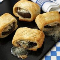 Cheese & thyme wrapped mushrooms image