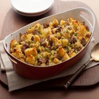 Cornbread Stuffing with Apples and Sausage_image