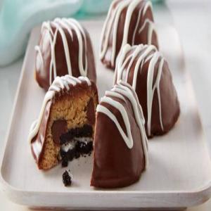 OREO™-Stuffed Chocolate Chip Cookie Bombs_image