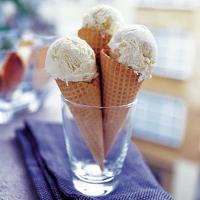 Lemon meringue ice cream image