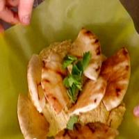 Spicy Hummus with Grilled Pita_image
