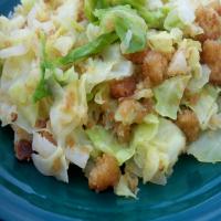 Shredded Cabbage With Butter and Bread image