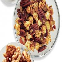 Spiced Popcorn with Pecans & Raisins Recipe - (4.3/5) image