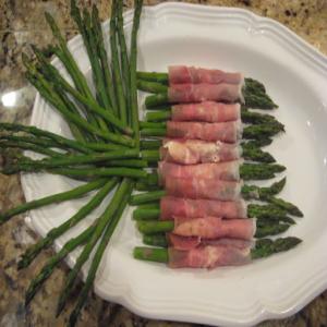 Proscuitto wrapped asparagus with feta cheese Recipe_image