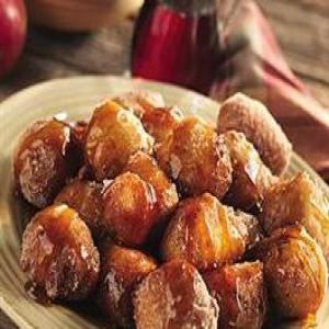 Apple Fritters with Spiced Syrup_image