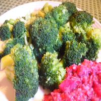 Broccoli With Garlic and Soy Sauce image